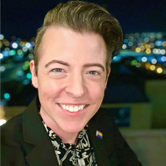 Meet your Posher, Alex - Picture 3 of 3